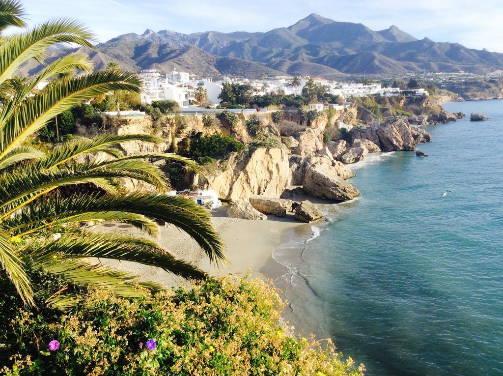 Axarquia Apartments Nerja Esterno foto